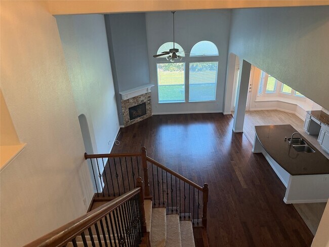 Building Photo - 8373 Brightside Ln
