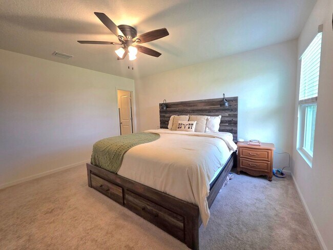 Building Photo - 4639 Carlstrom Ln
