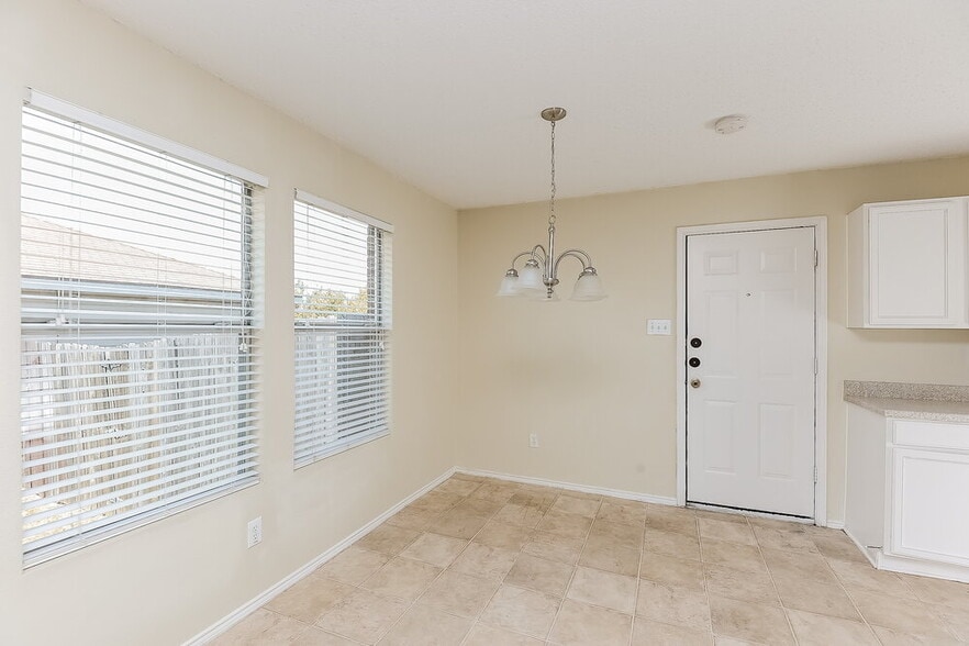 Building Photo - 508 Nuffield Ln