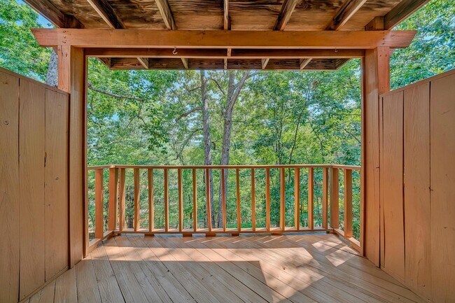Building Photo - 3372 Forest Ct