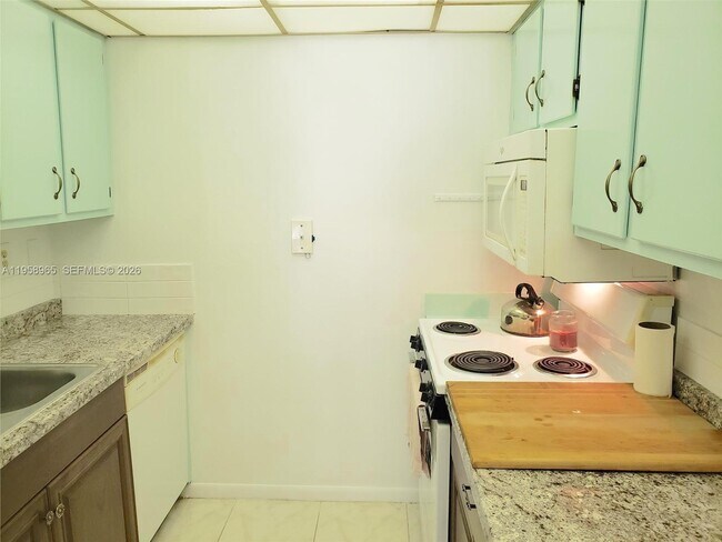 Building Photo - 4271 NW 89th Ave