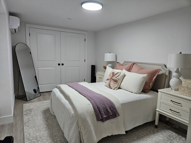 Building Photo - 90 Shrewsbury Ave