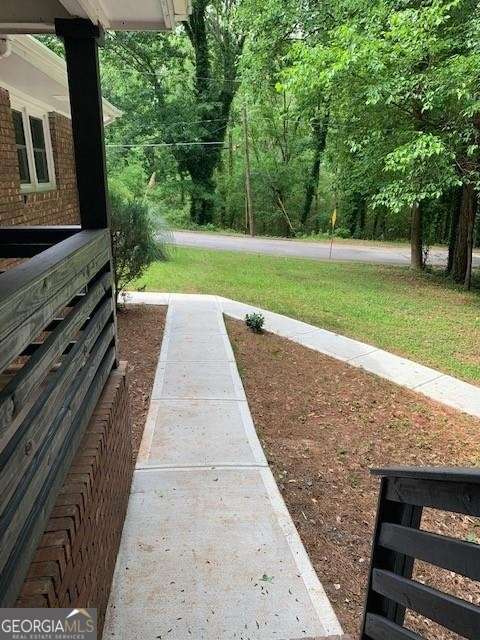 Building Photo - 2897 White Oak Dr