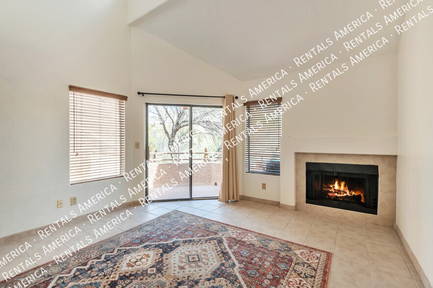 Building Photo - 5675 N Camino Esplendora