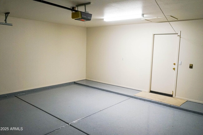 Building Photo - 898 E Monterey St