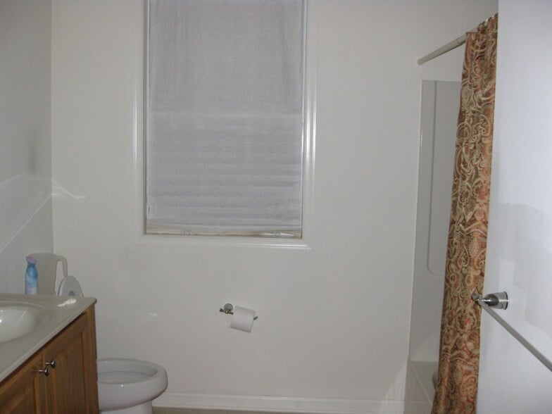 Building Photo - 3223 Edward Stec Blvd