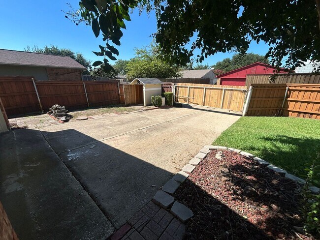 Building Photo - 4908 Wagner Dr