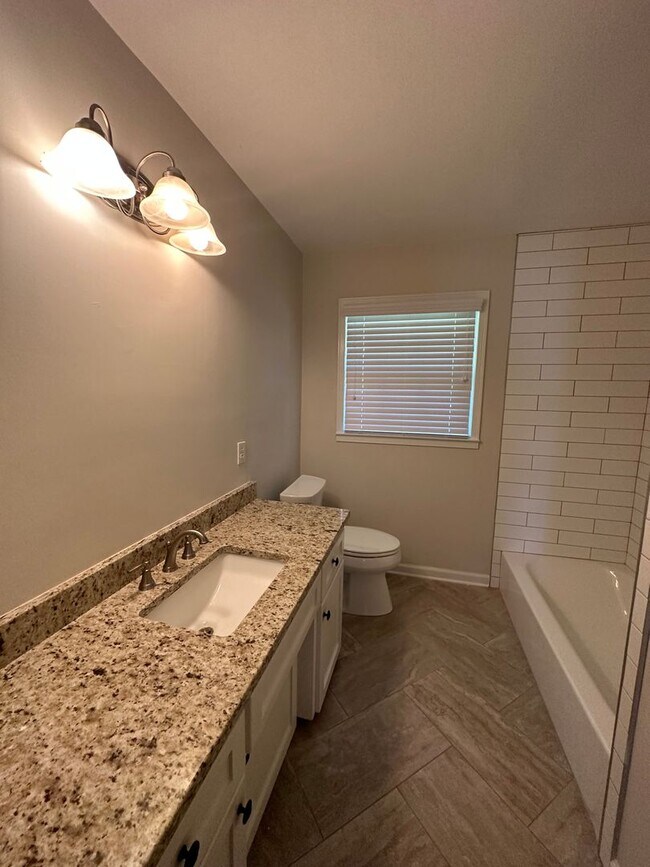 Building Photo - 3906 Dalraida Pl