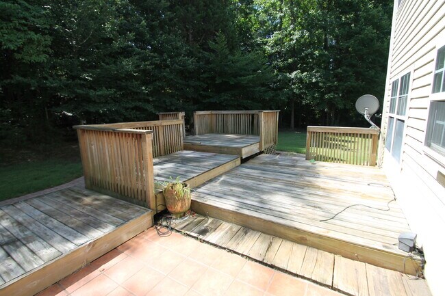 Building Photo - Exclusively Offered by Muse Realty, LLC