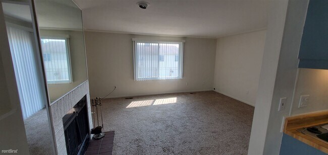 Building Photo - 2 br, 1 bath Condo - 50031 S Benny Ct