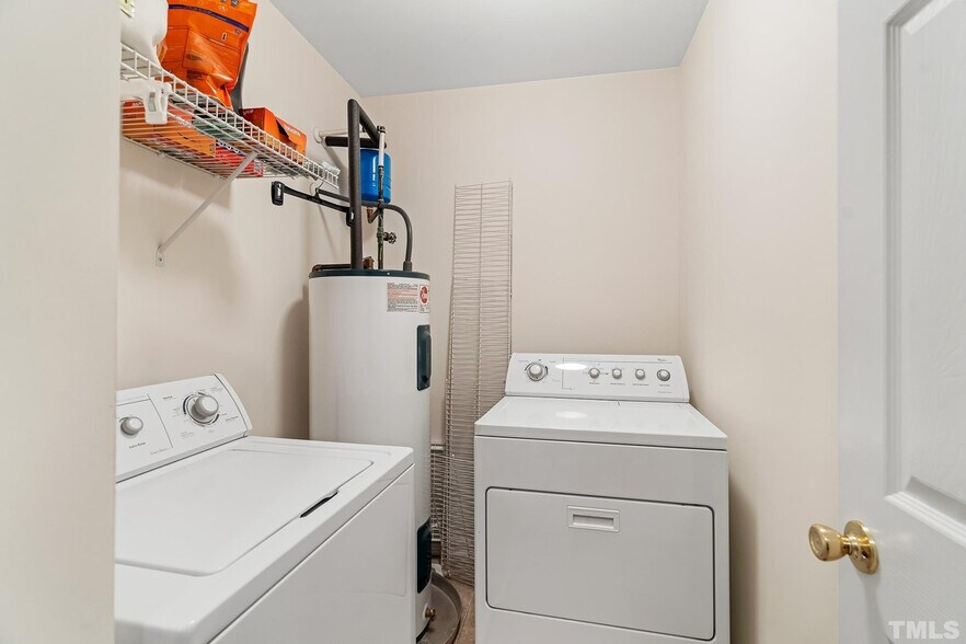Building Photo - Room in Townhome on Ivory Run Way