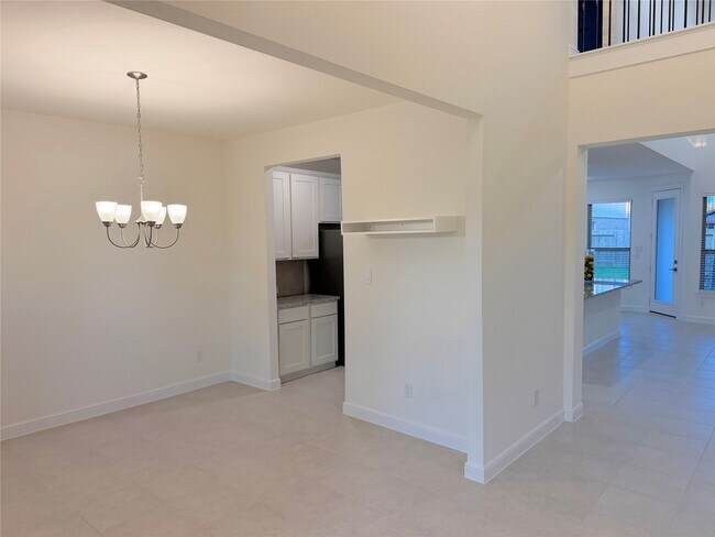 Building Photo - 8611 Oakdale Blf Ct