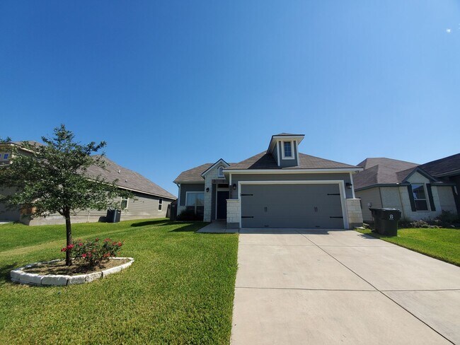 Building Photo - 3/2 Home with Open Floor Plan in Bryan