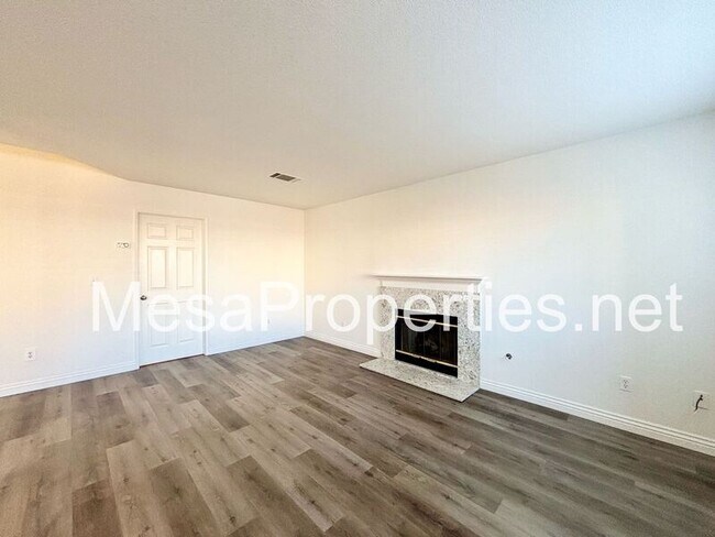 Building Photo - 16992 Lido Cir