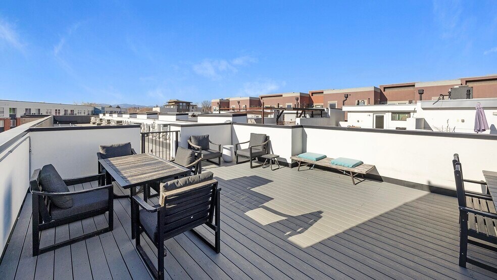 Building Photo - 3022 Zuni St