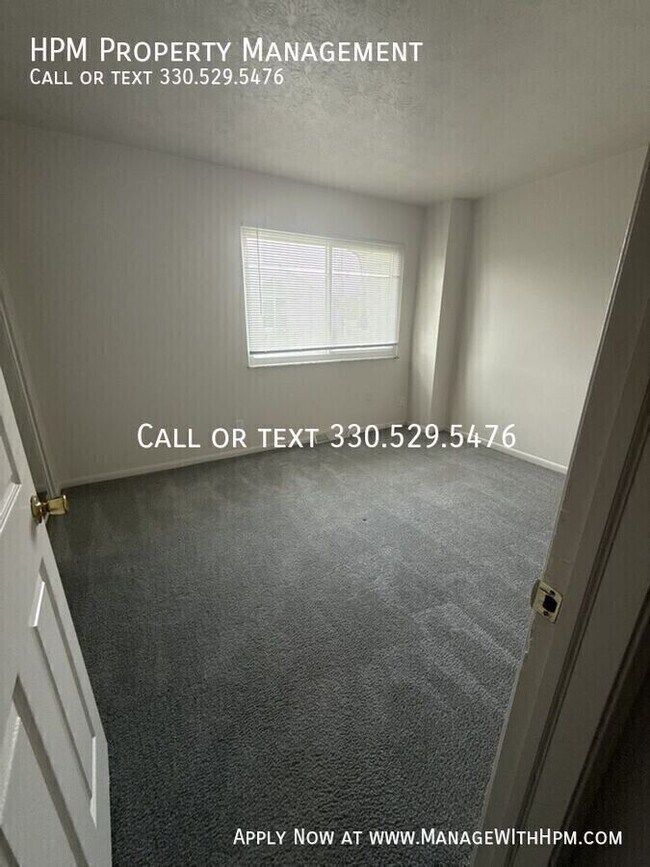Building Photo - 143 W Overdale Dr
