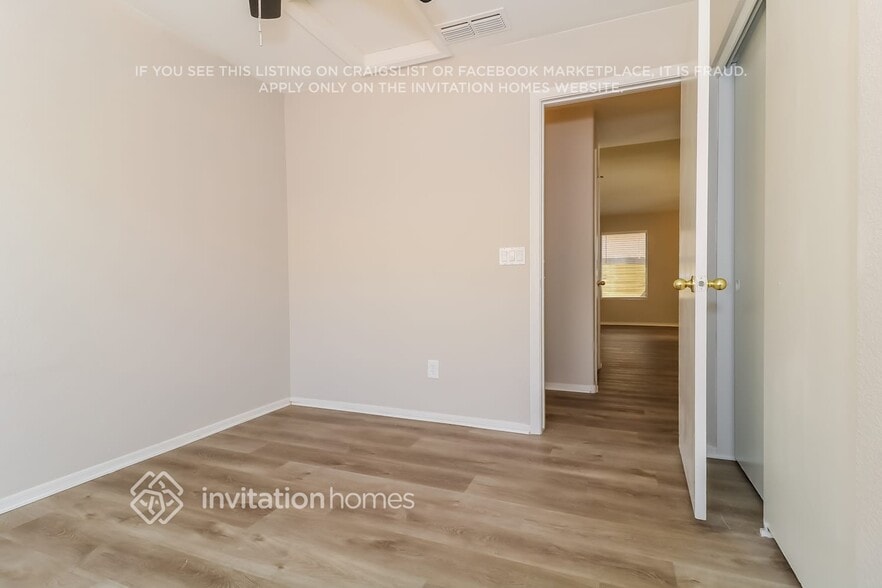 Building Photo - 14838 W Lamoille Dr