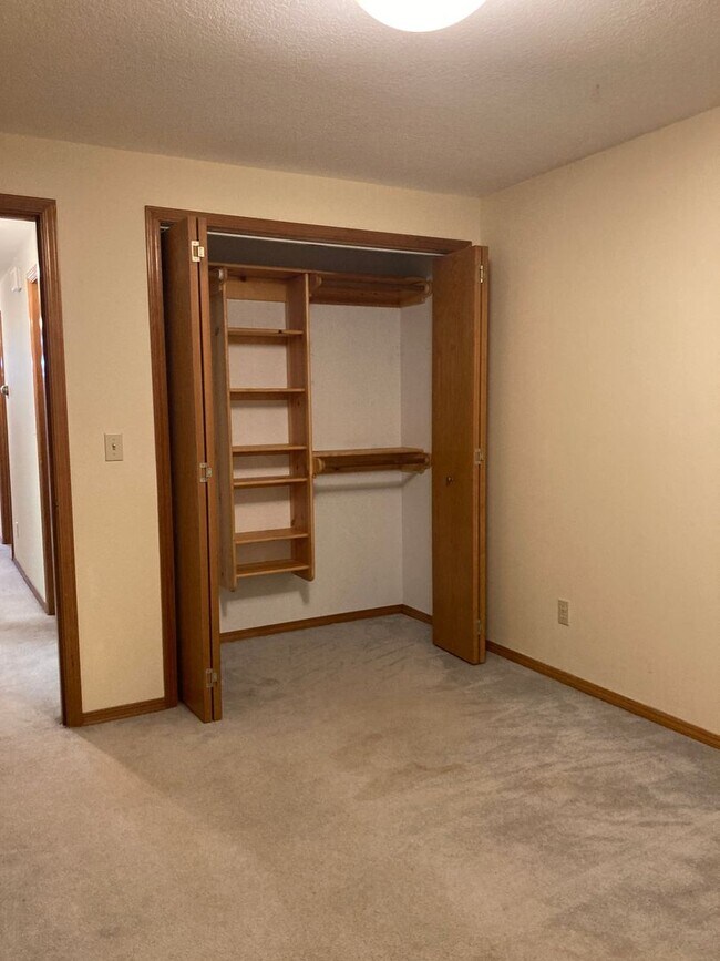 Building Photo - Single level Home in Newberg