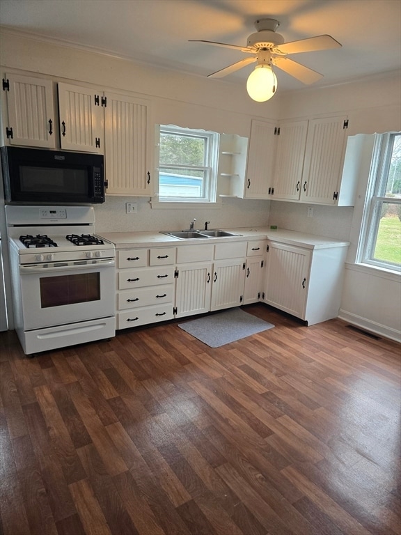 Building Photo - 754 Park St