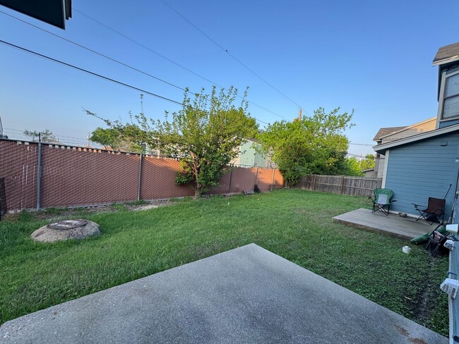 Building Photo - 3407 Victoria Cir
