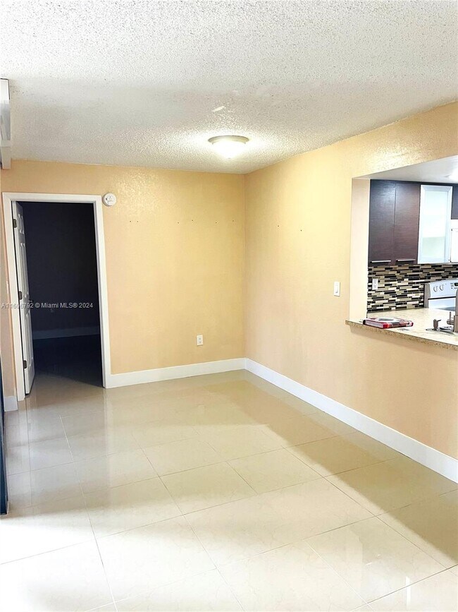 Building Photo - 3601 SW 117th Ave