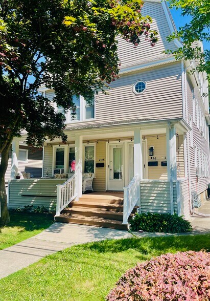 Building Photo - 28 Kenwood Ave