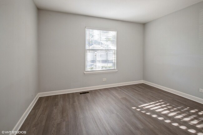 Building Photo - 298 Pembridge Ln
