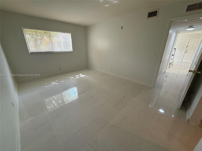 Building Photo - 2840 NW 55th Ave