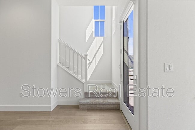 Building Photo - 2012 Confidence Wy