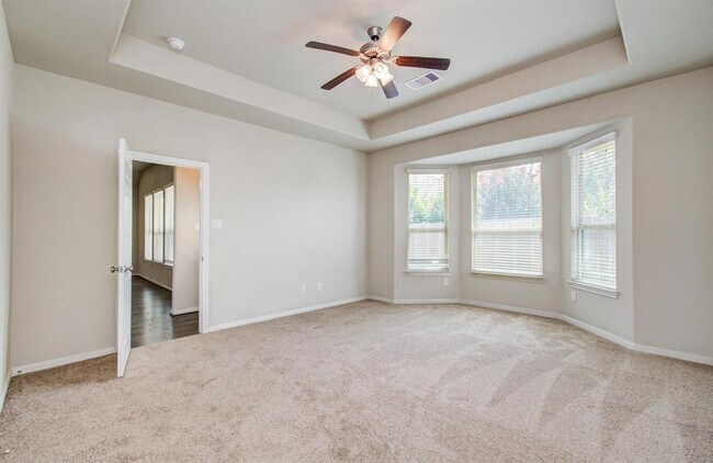Building Photo - 15618 Whispering Green Dr
