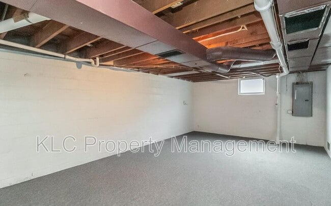 Building Photo - 7105 Sunset Terrace