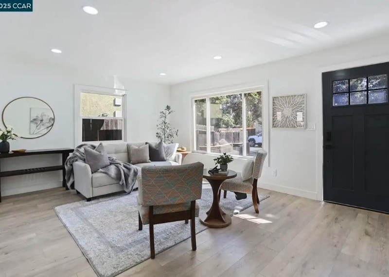 Building Photo - 4024 39th St