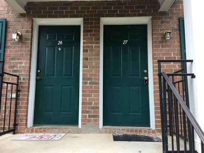Building Photo - 2BR Condo Overlooking UGA Golf Course | On UGA Bus Line | Minutes to Campus