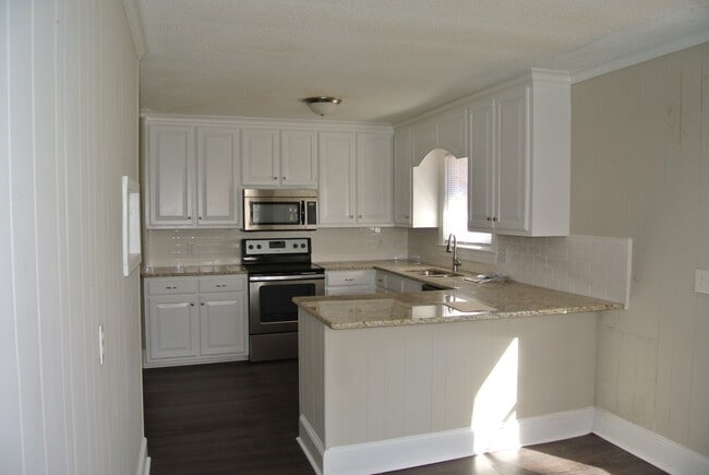 Building Photo - 1165 First Street Extension