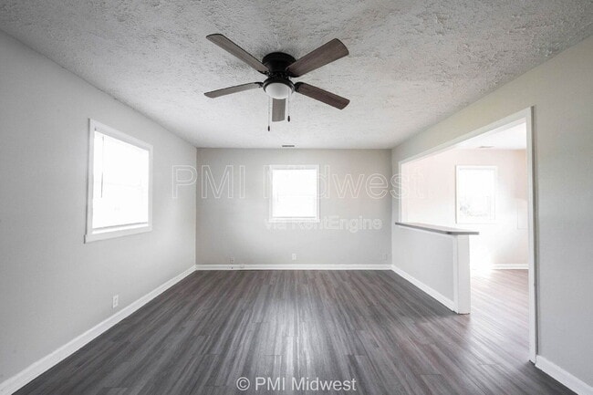 Building Photo - 5959 E 24th St