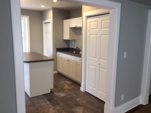 Building Photo - 1000 W 28th St