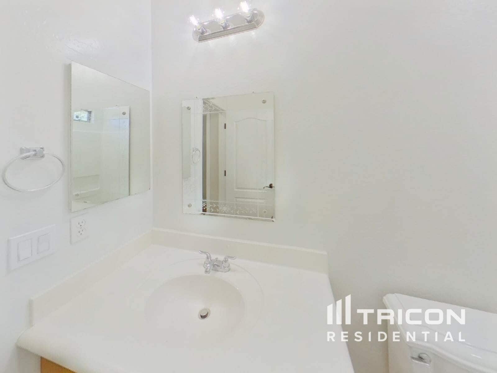 Building Photo - 42506 W Mira Ct