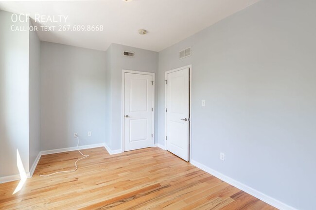 Building Photo - Four Bedroom Apartment near Temple University