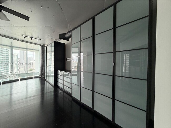 Building Photo - 690 SW 1st Ct