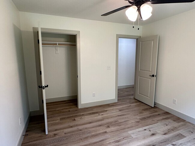 Building Photo - Now Accepting Applications – 4 BED 3 BATH | Summit Pass Subdivision | Waynesville School District
