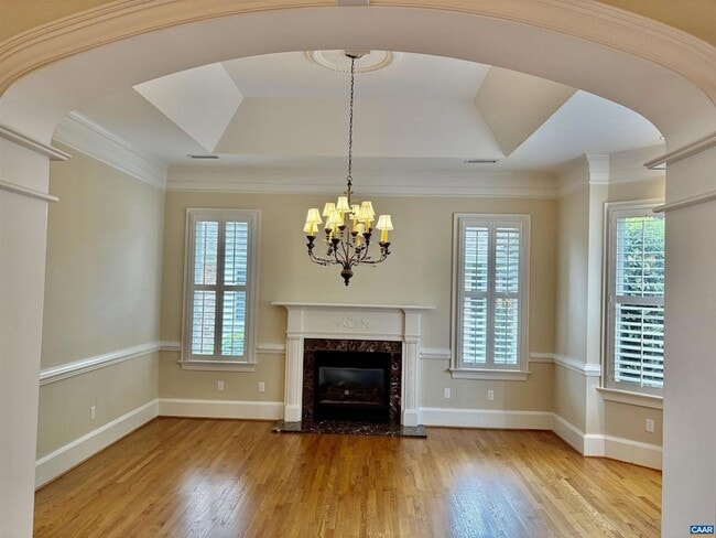 Building Photo - 495 Ednam Cir