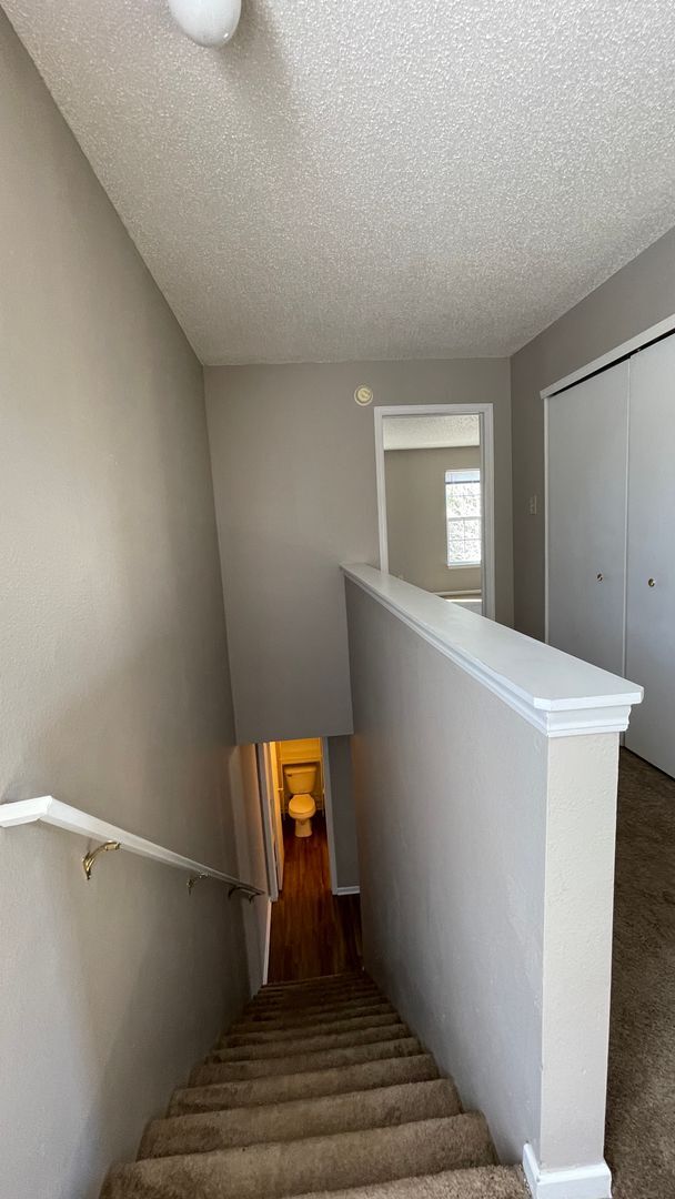 Building Photo - 4113 Doten Dr