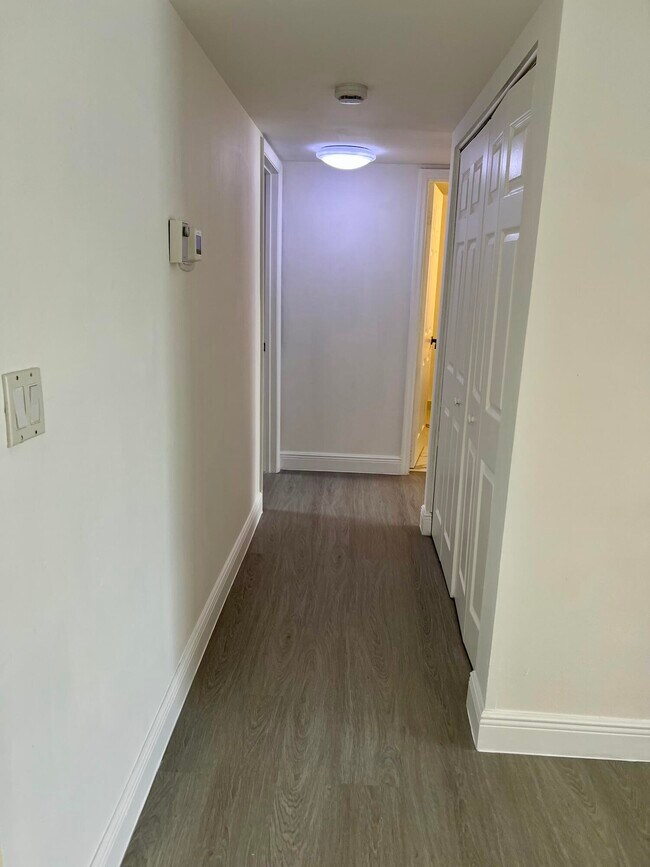Building Photo - 10821 N Military Trl