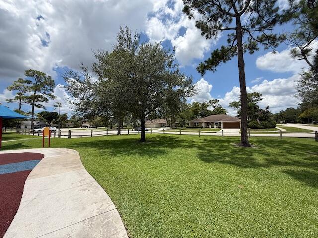 Building Photo - 847 Foresteria Ave