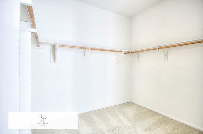 Building Photo - 3879 Bella Villagio Ave