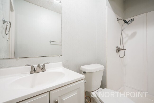 Building Photo - 3 BR/2BA | Newly Renovated Single Family Home |  | 1-Car Covered Parking | Gated backyard