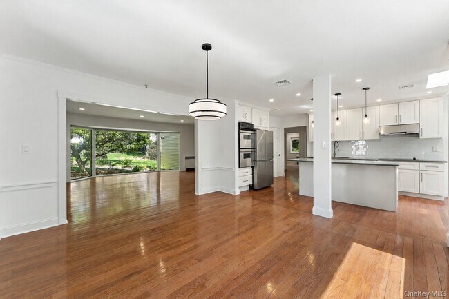 Building Photo - 128 Moorland Dr