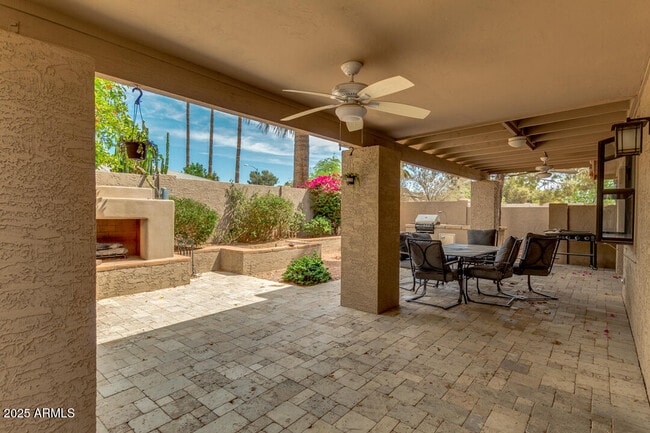 Building Photo - 6768 E Grandview Dr