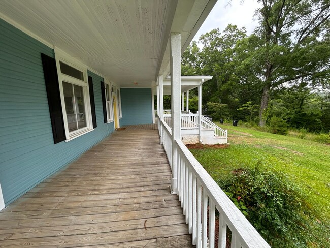 Building Photo - 4/3 House in North Rome- $1,550