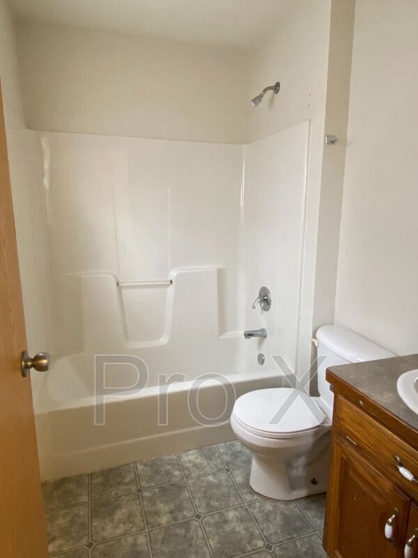 Building Photo - 4557 E Zora St